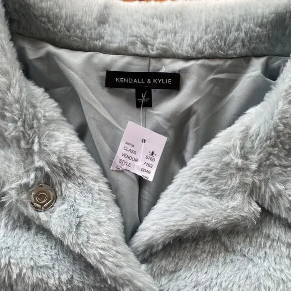 Kendall & Kylie Cropped Faux Fur Jacket Size Large C25